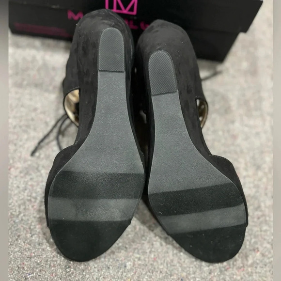 Material Girl Size 9 Sandal. Wedged Halona Tied Open Toed Strappy, Black - Picture 5 of 9